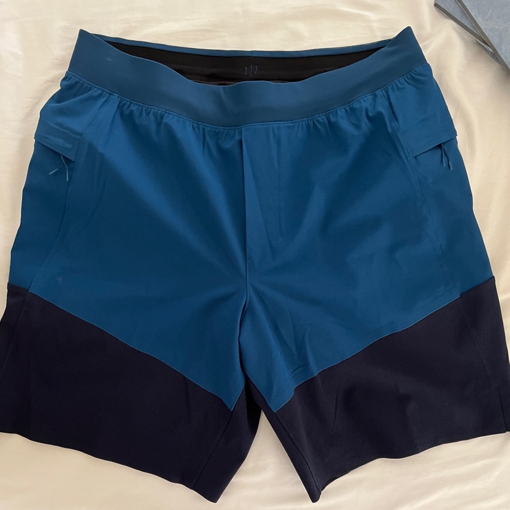 Lulu shorts nwot